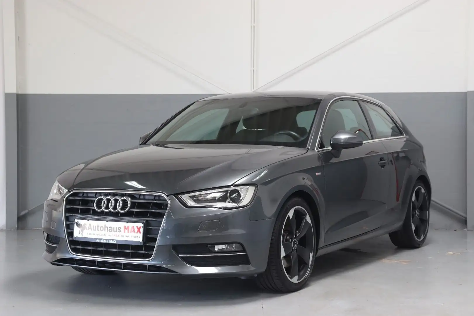 Audi A3 S line Sportpaket~Tempomat~SZH~PDC~MFL~Navi Grau - 1