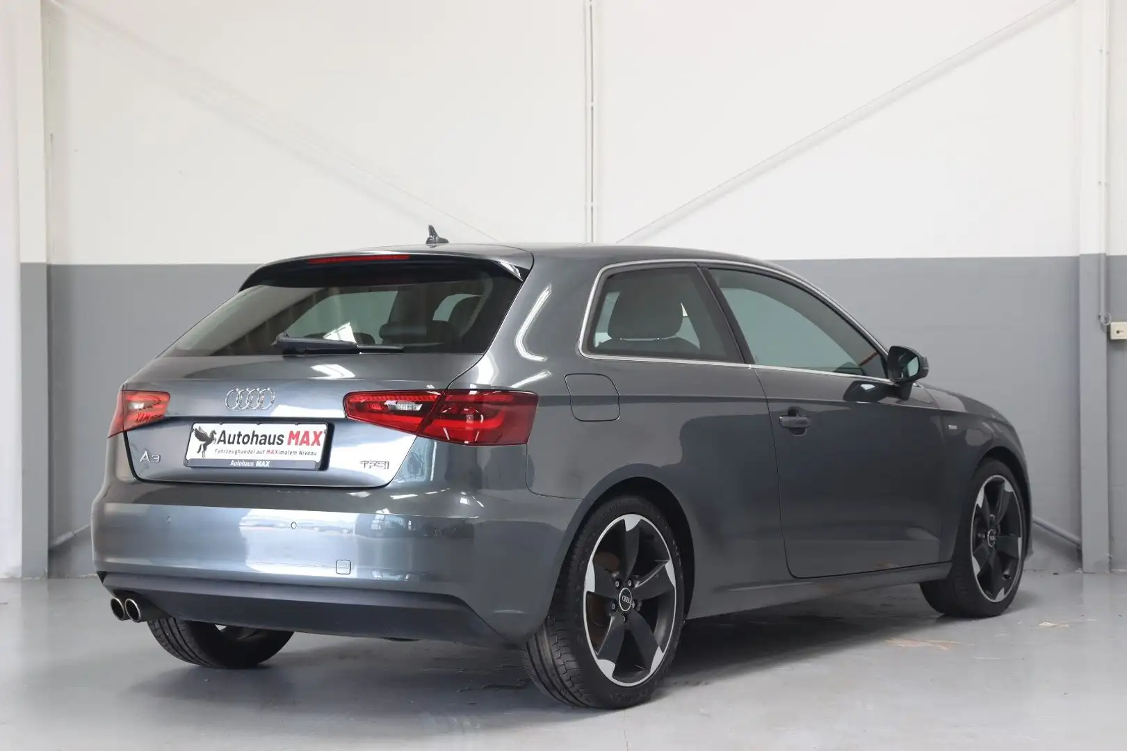 Audi A3 S line Sportpaket~Tempomat~SZH~PDC~MFL~Navi Grau - 2