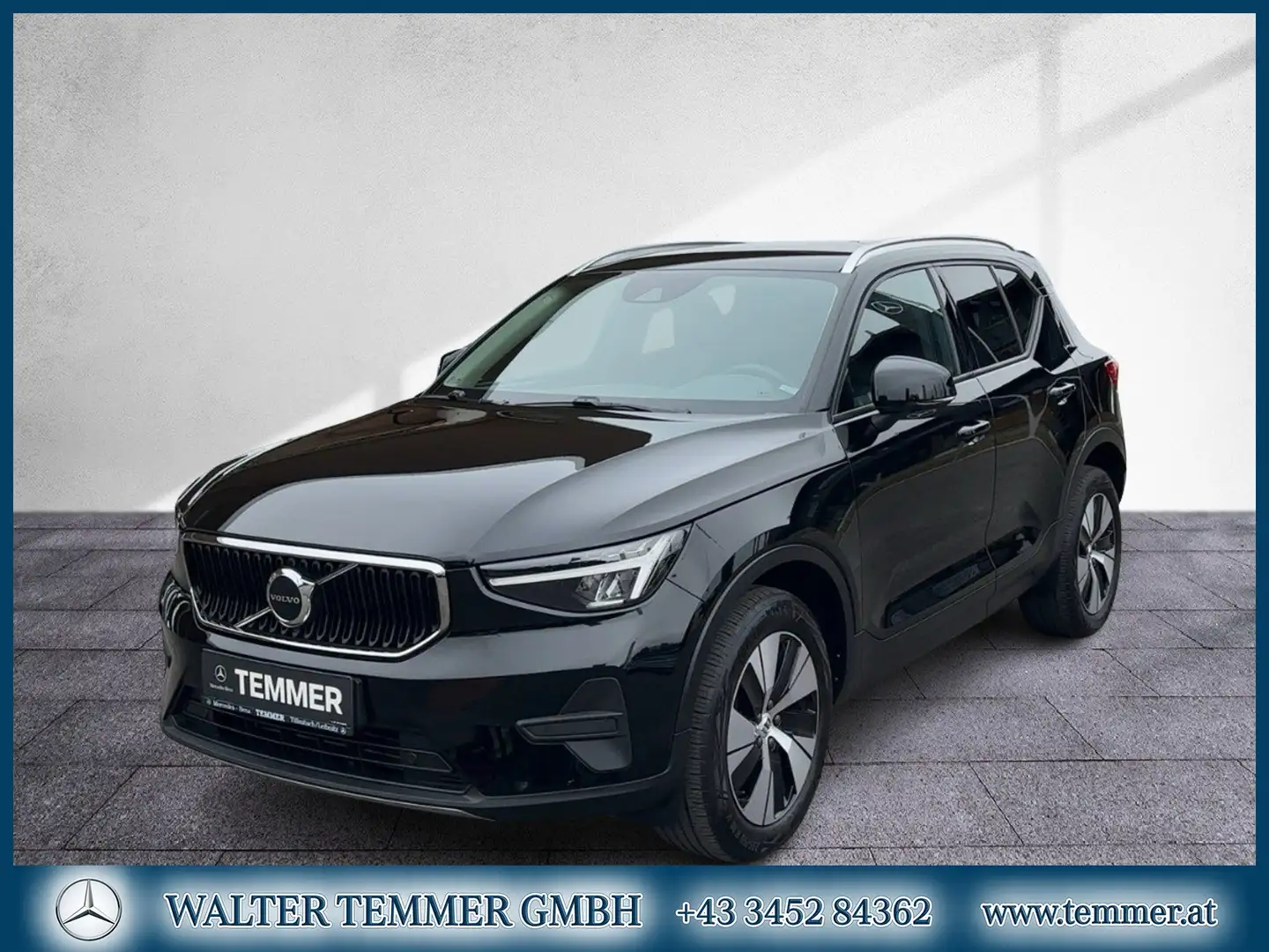 Volvo XC40 T2 Core Aut. LED ACC LRHZG SHZ Schwarz - 1
