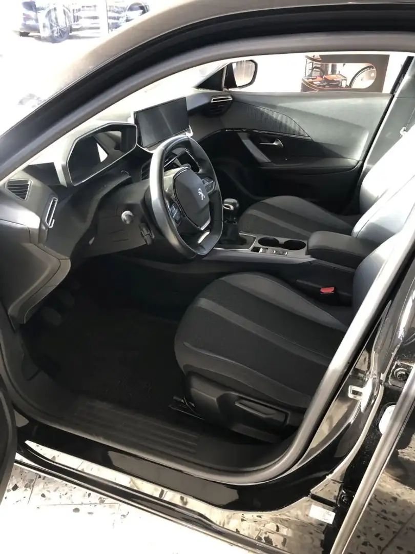 Peugeot 2008 ALLURE PureTech 100 Stop&Start Schwarz - 2