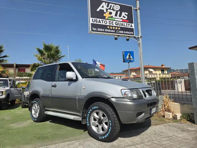 Nissan Terrano Terrano II 2000 3p 2.7 tdi Sport Safari c/AC