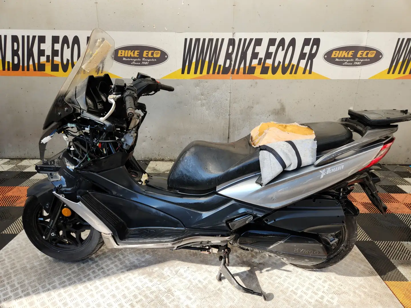 Kymco X-Town Grey - 2