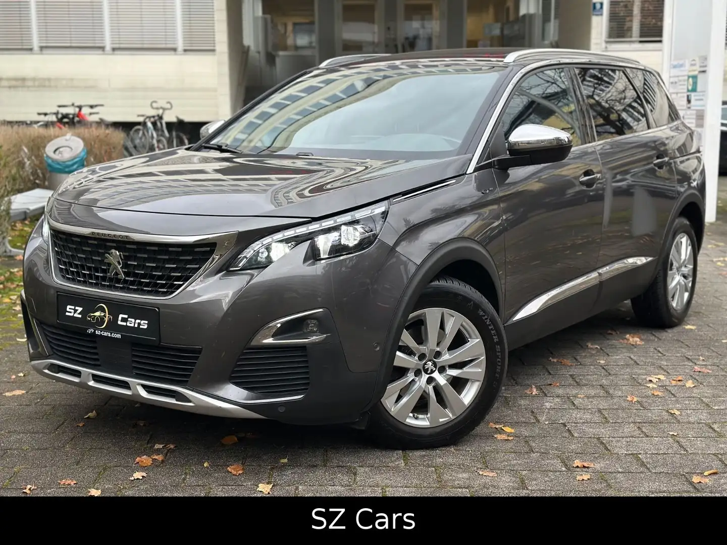 Peugeot 5008 GT*7 SITZER*PANO*KEYLESS*360 KAM*MASSAGE Grau - 1