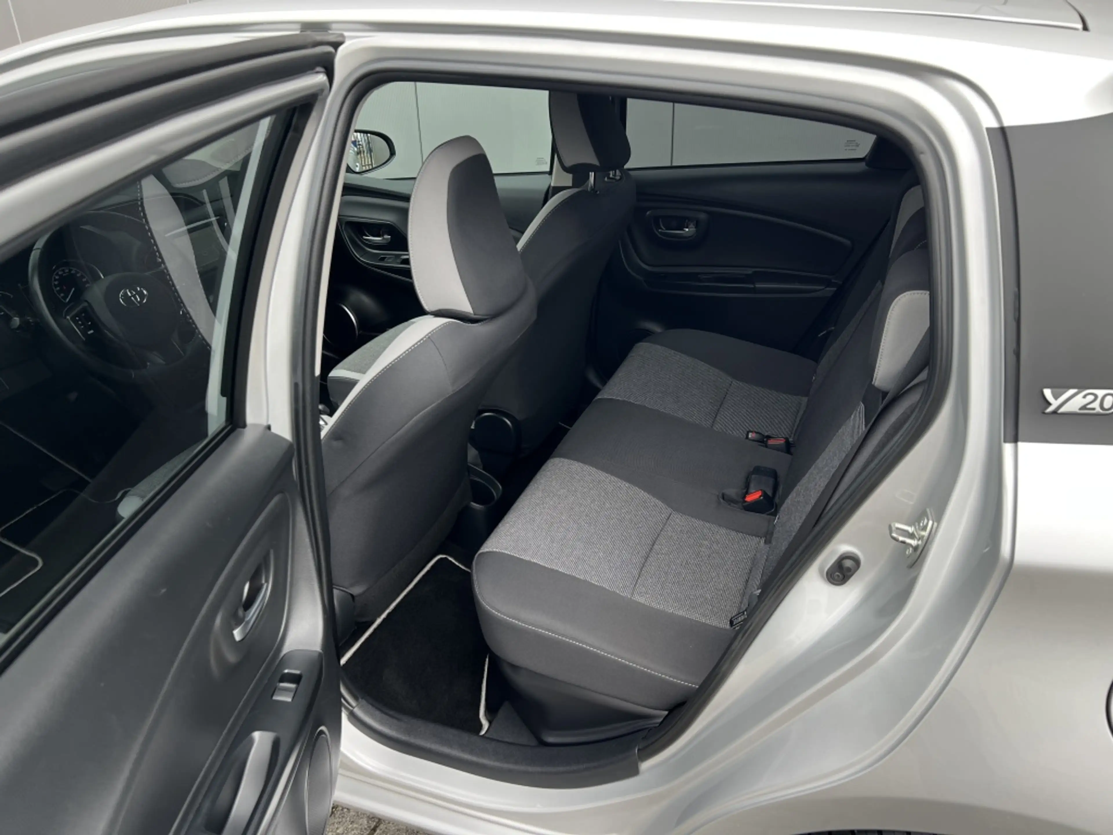 Toyota Yaris 1.5 Hyb. Dynamic — photo 5