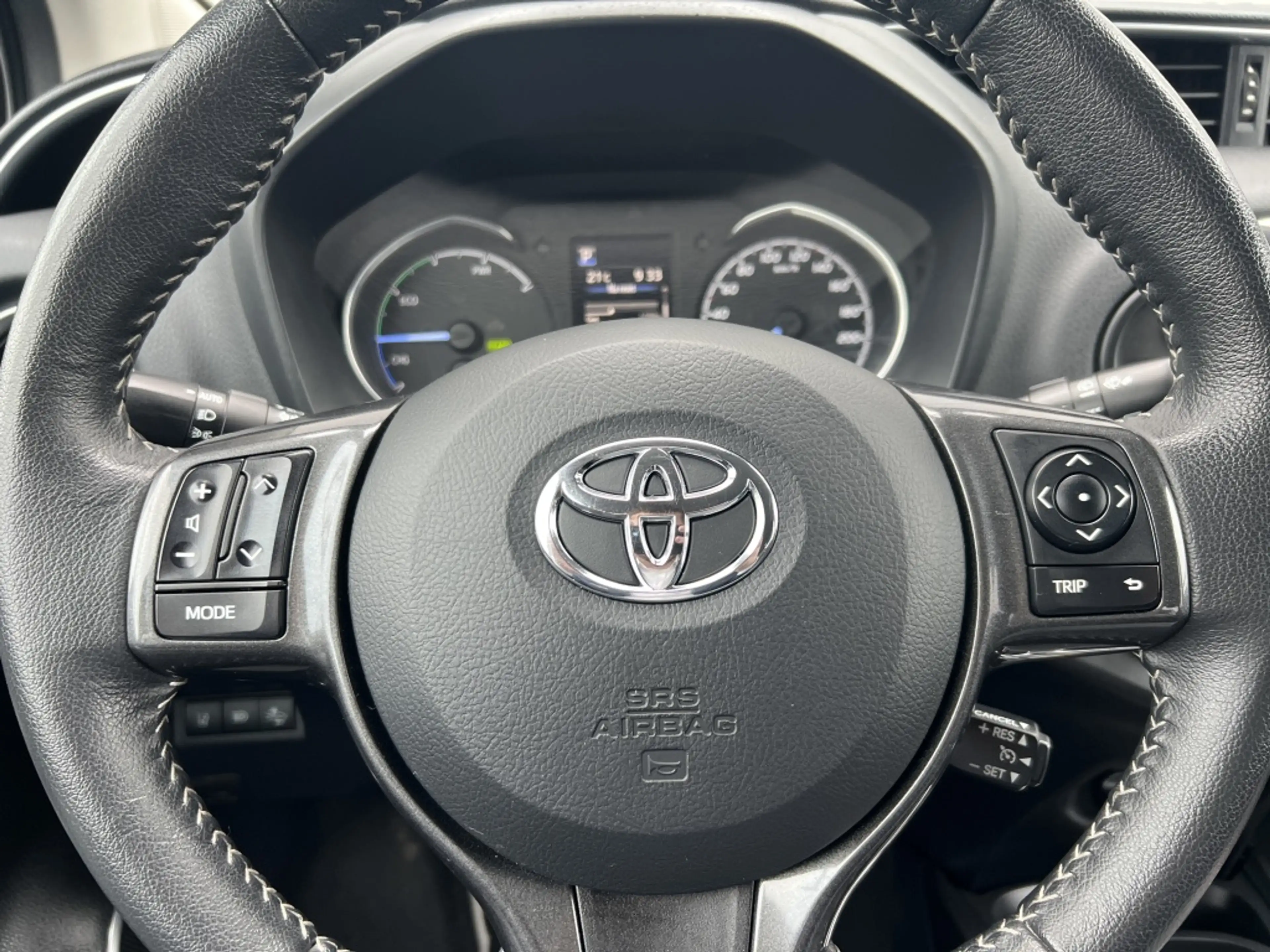 Toyota Yaris 1.5 Hyb. Dynamic — photo 10