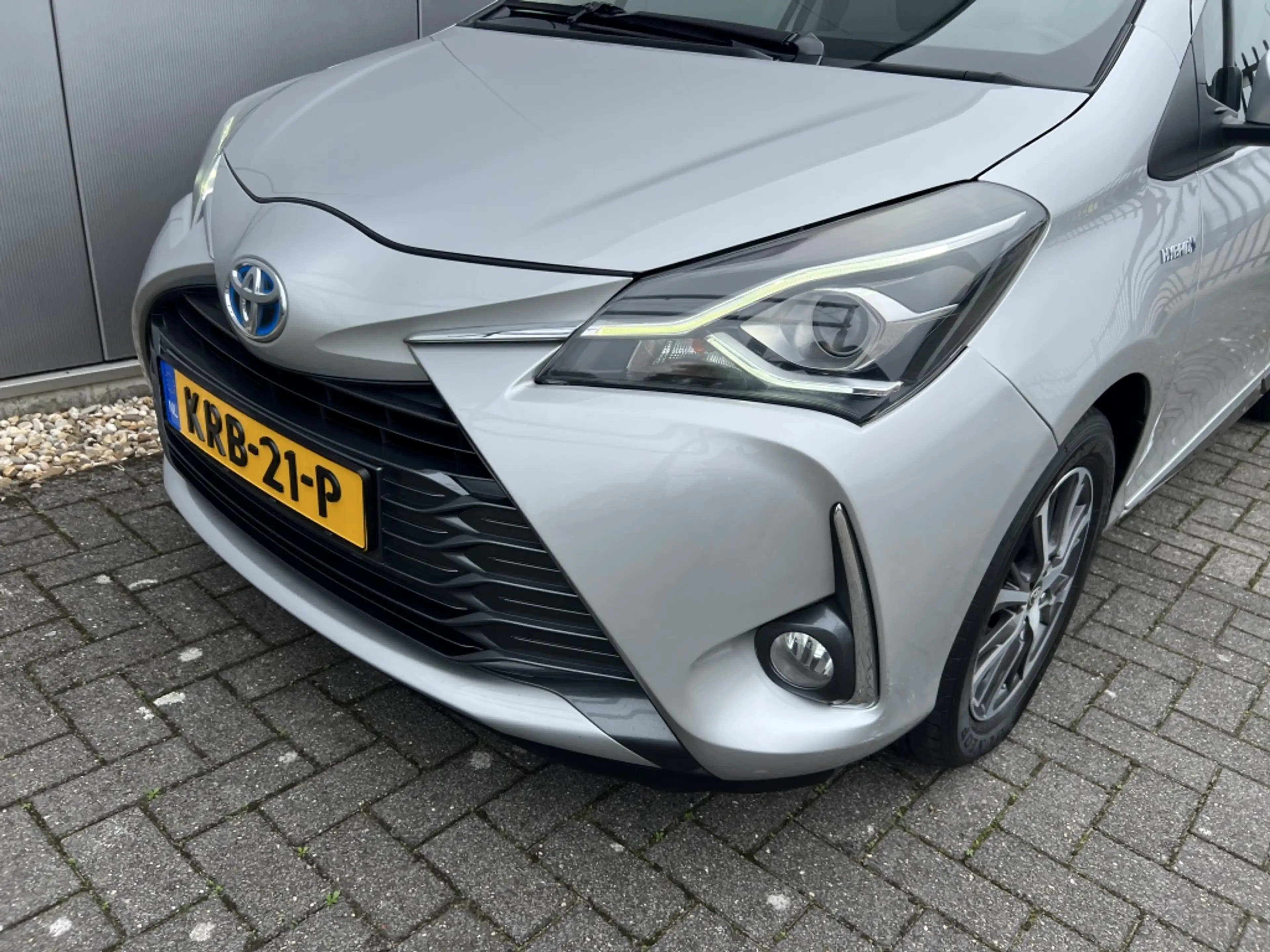 Toyota Yaris 1.5 Hyb. Dynamic — photo 21