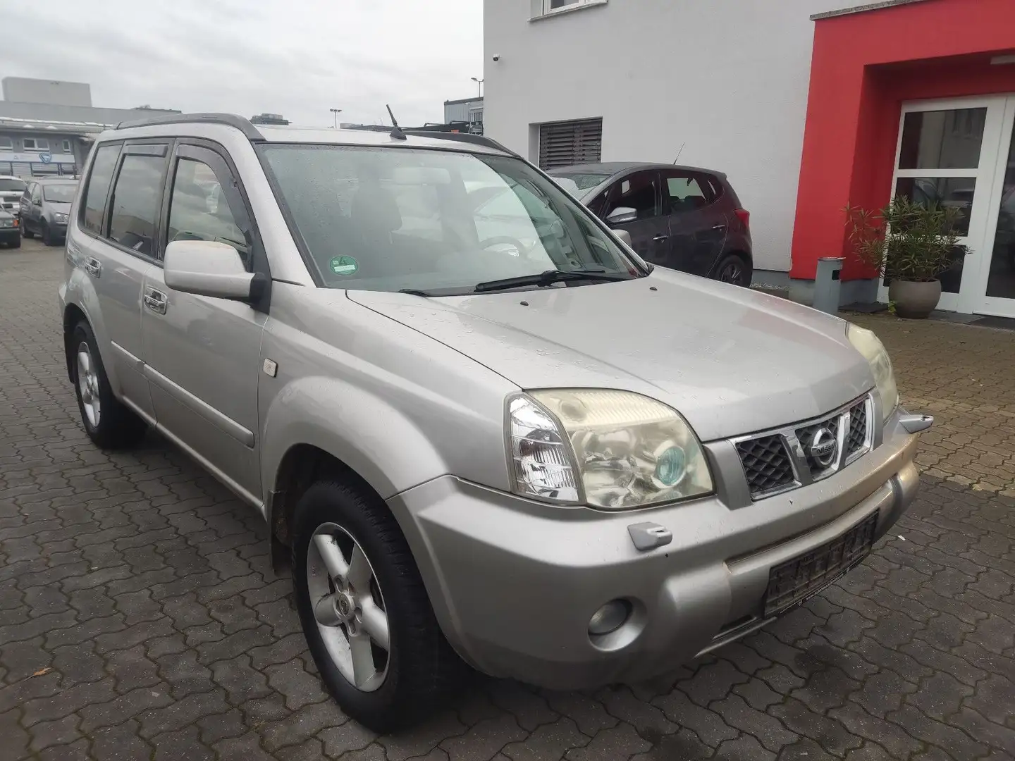 Nissan X-Trail Elegance Silber - 2
