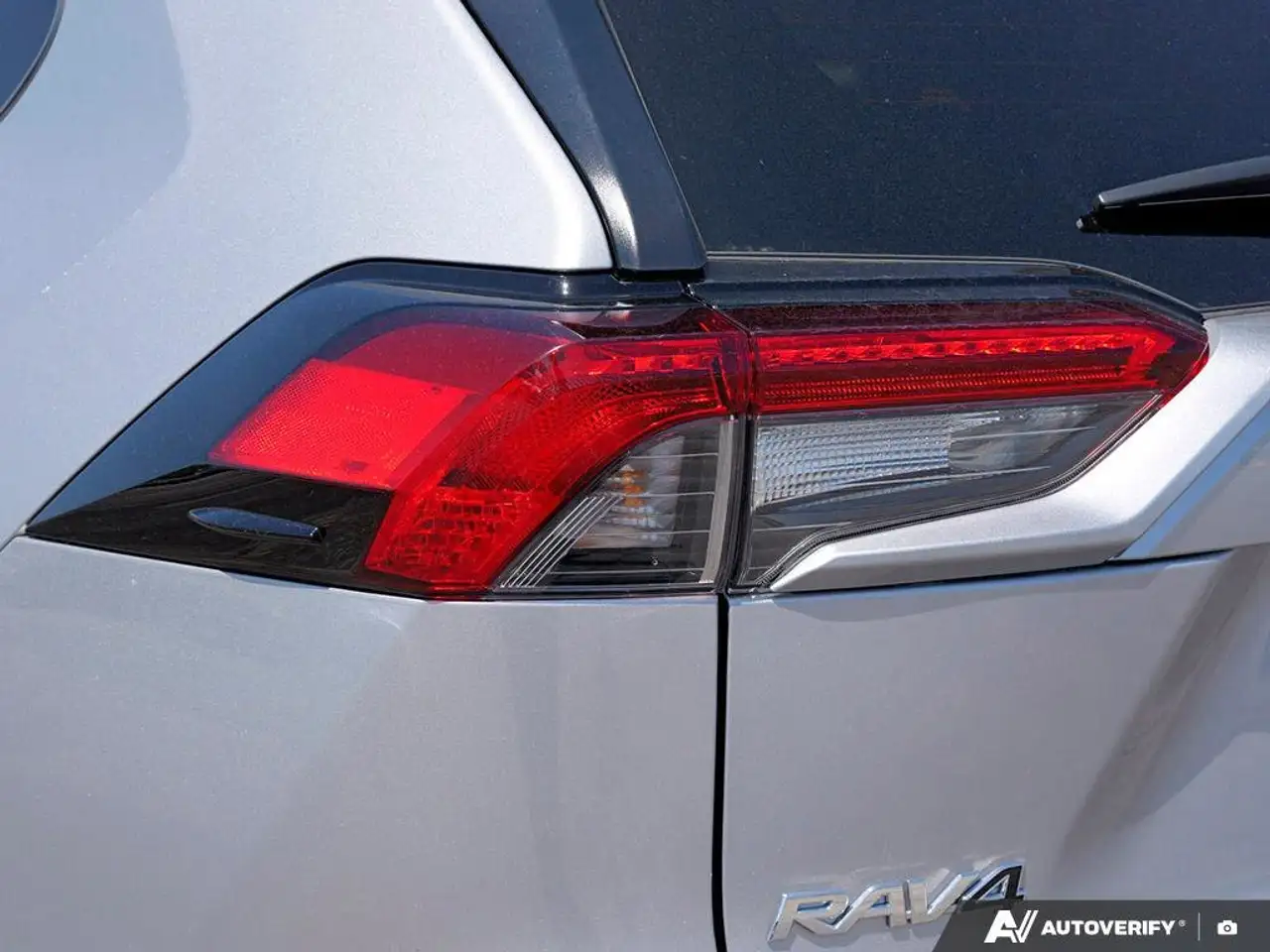 Toyota RAV 4 снимка Toyota RAV 4