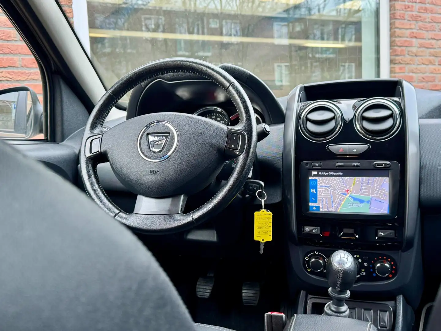 Dacia Duster 1.2 TCe 4x2 Blackshadow | Navi | Camera | Stoelver Marrón - 2