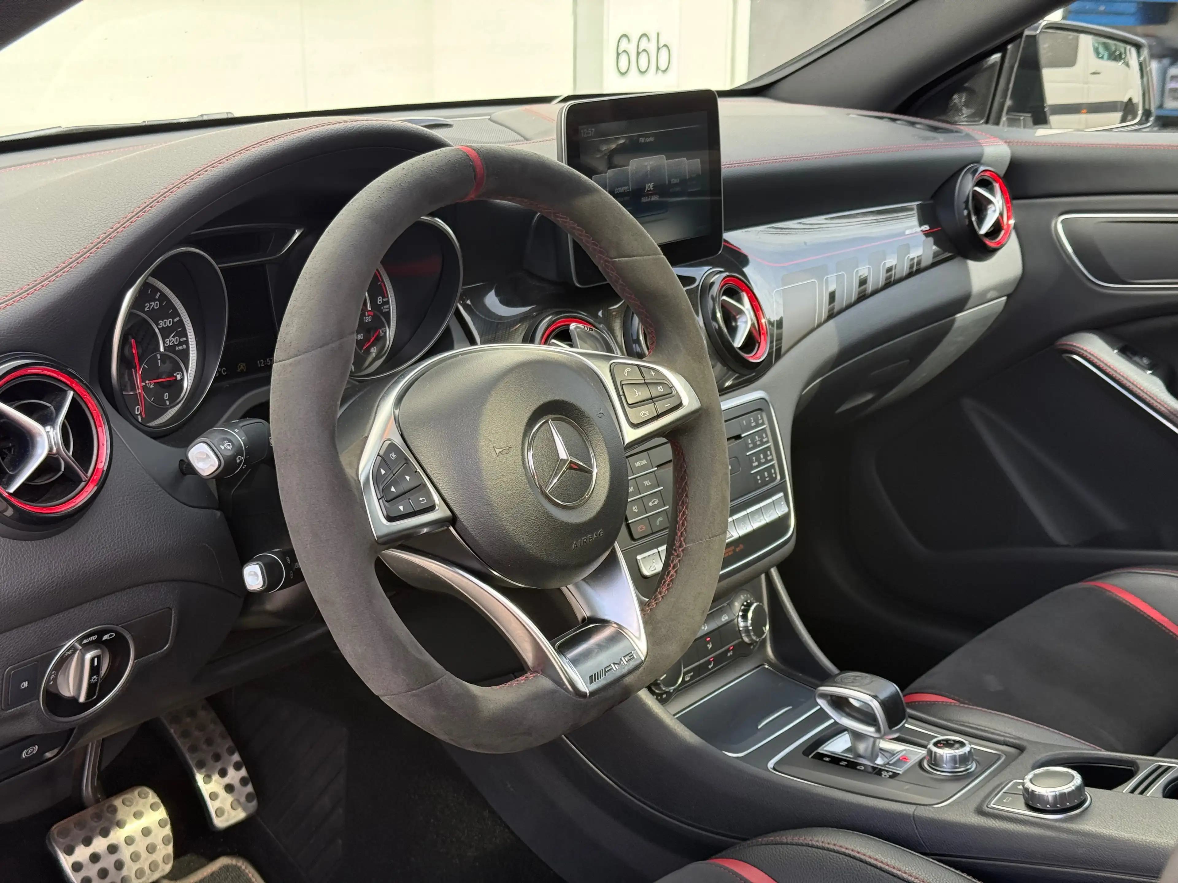 Mercedes-Benz CLA 45 AMG 4 MATIC - PANO- RECARO - AERO PACK — photo 14