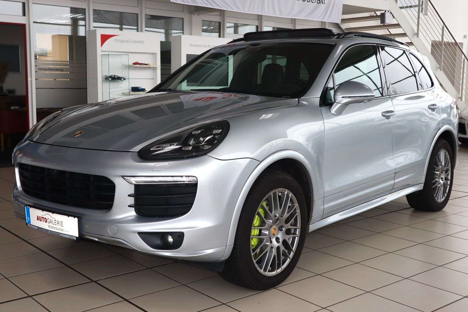 Second hand Porsche Cayenne 