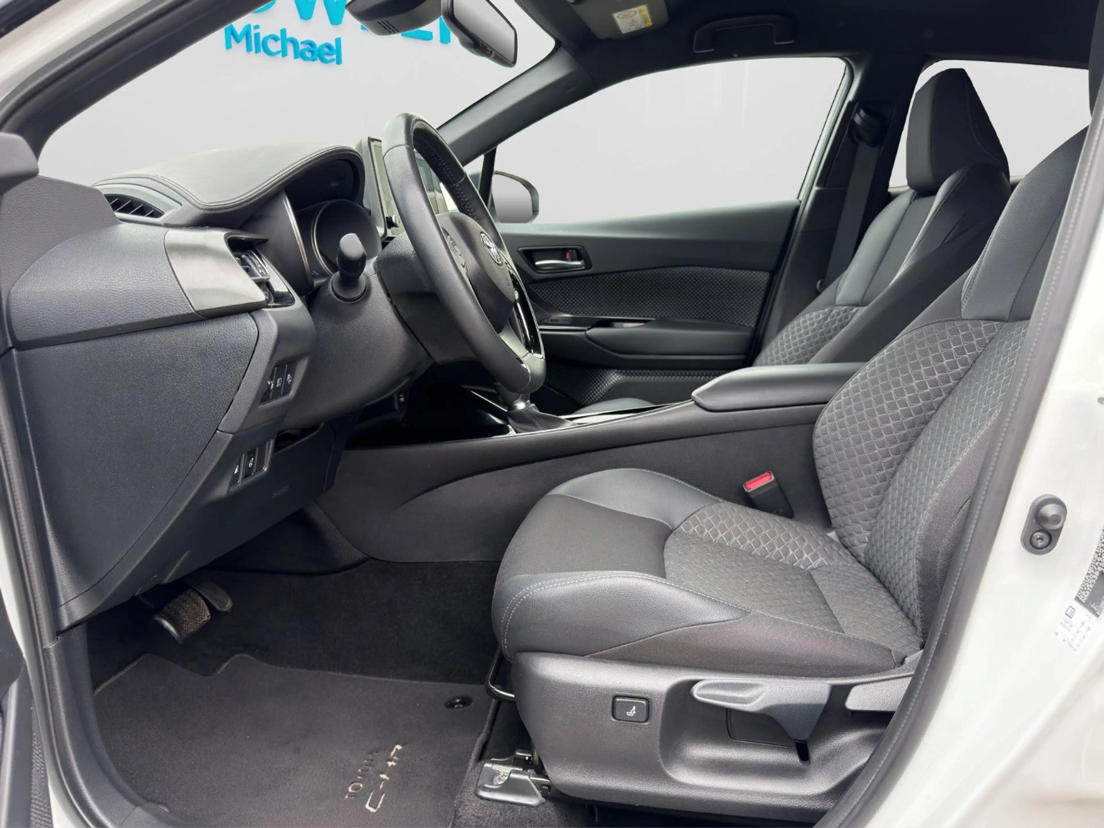 Toyota C-HR 2.0 Hybrid Aut. KLIMAAUT SITZH KAM LED DAB — photo 12