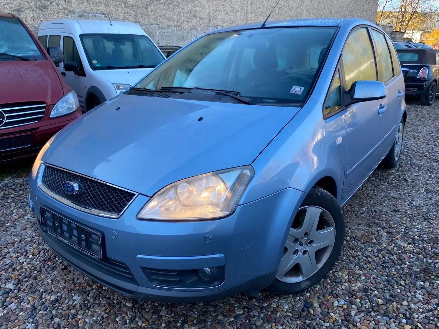 Ford Focus C-MAX Trend Blau - 1