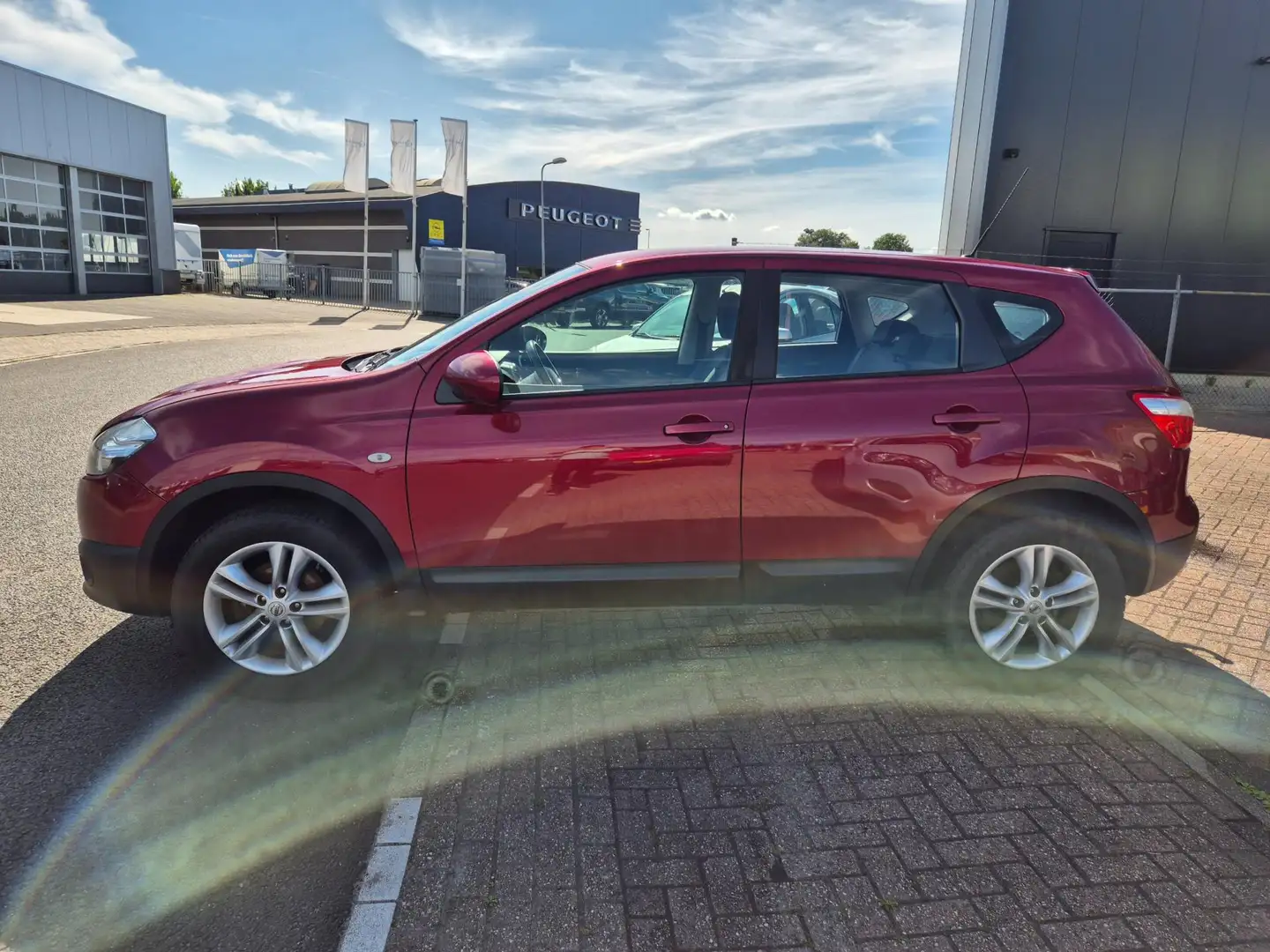 Nissan Qashqai 1.6 Acenta Clima Cruise Nap Rood - 2