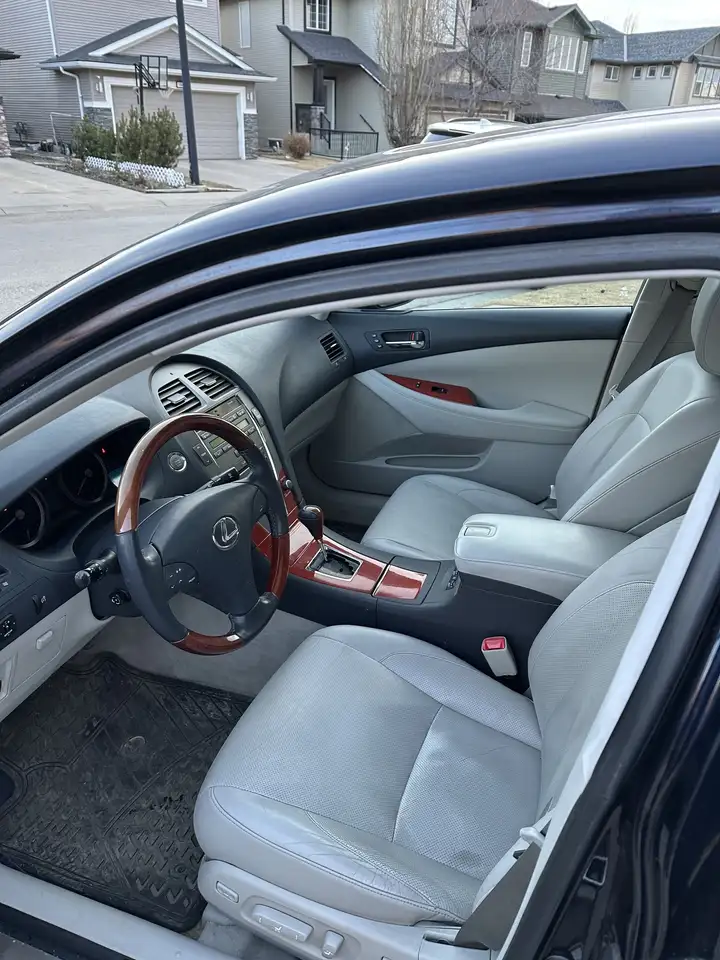 Lexus ES снимка Lexus ES