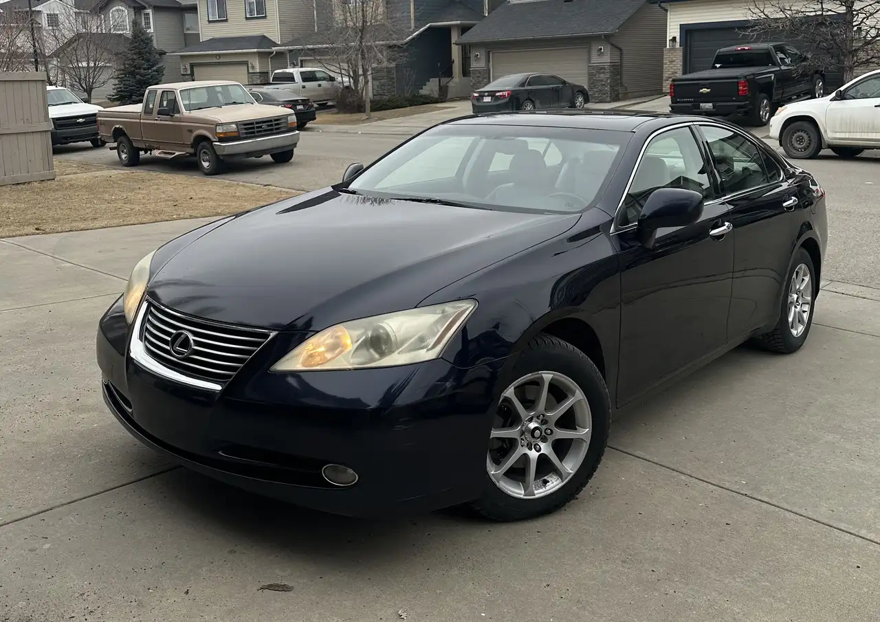 Lexus ES снимка Lexus ES