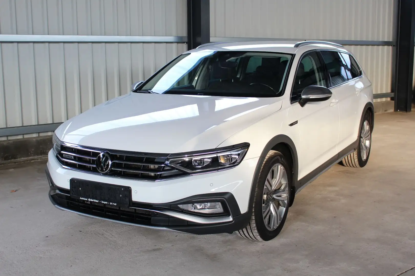 Volkswagen Passat Variant Variant Alltrack 4Motion LED SHZ AHK Standh Navi Blanc - 1