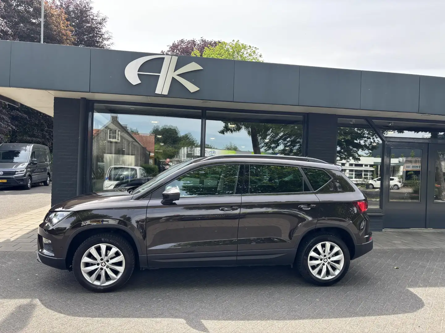 SEAT Ateca 1.0 EcoTSI Style Business Intense Bruin - 2