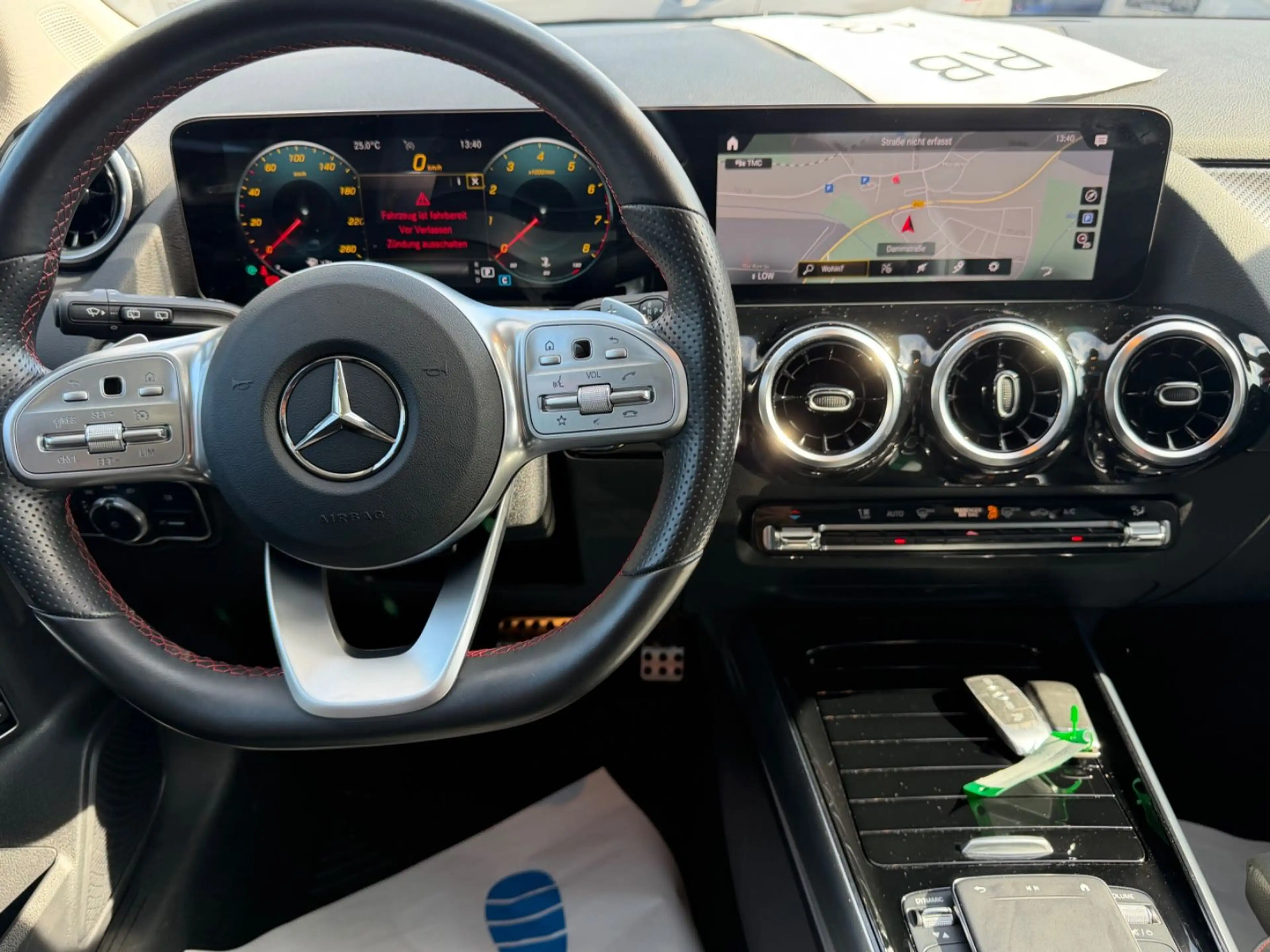 Mercedes-Benz GLA 250 4Matic AMG-Line*Pano*AHK*RFK*Led*ACC*Ass — photo 12