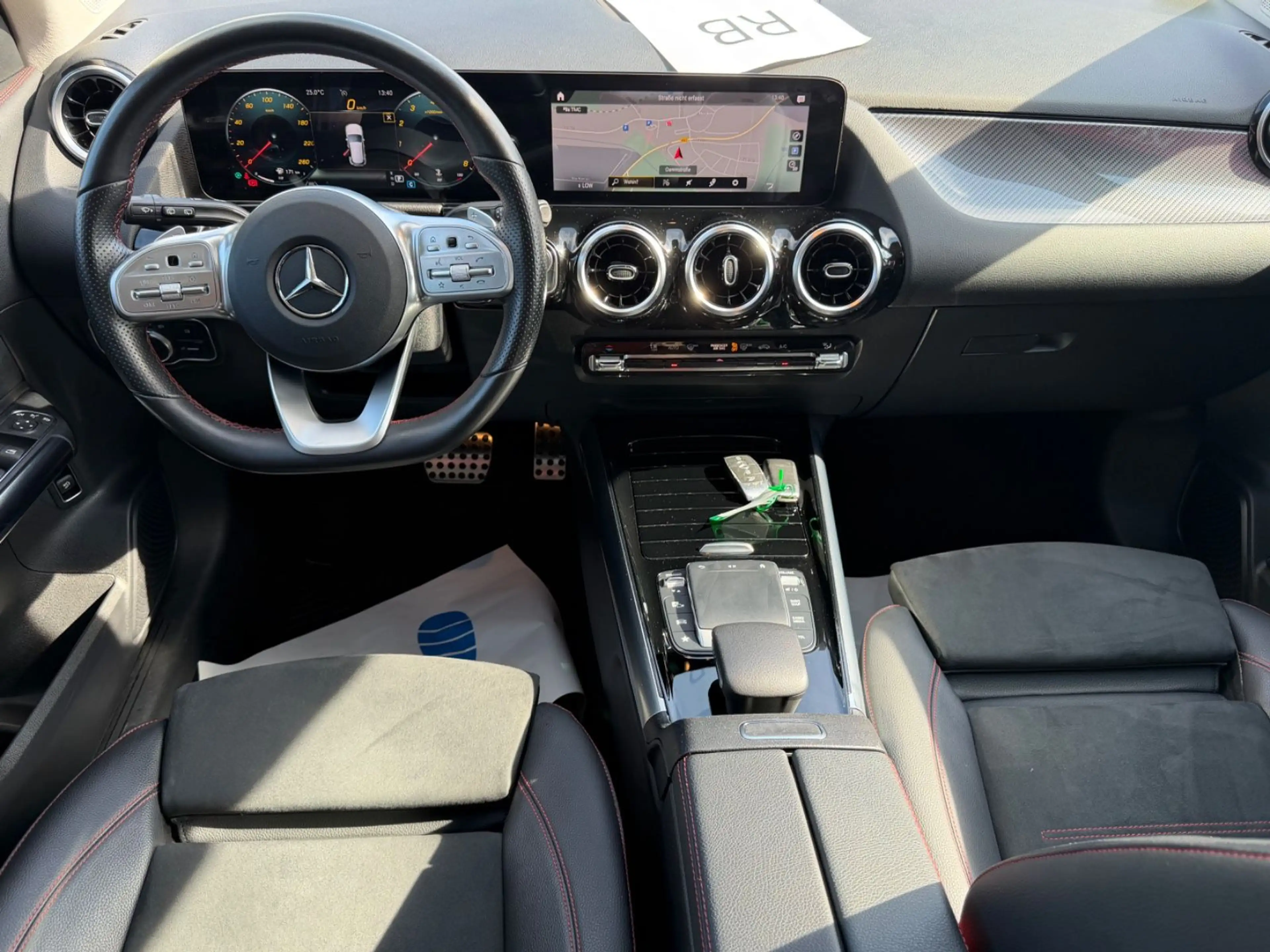 Mercedes-Benz GLA 250 4Matic AMG-Line*Pano*AHK*RFK*Led*ACC*Ass — photo 10