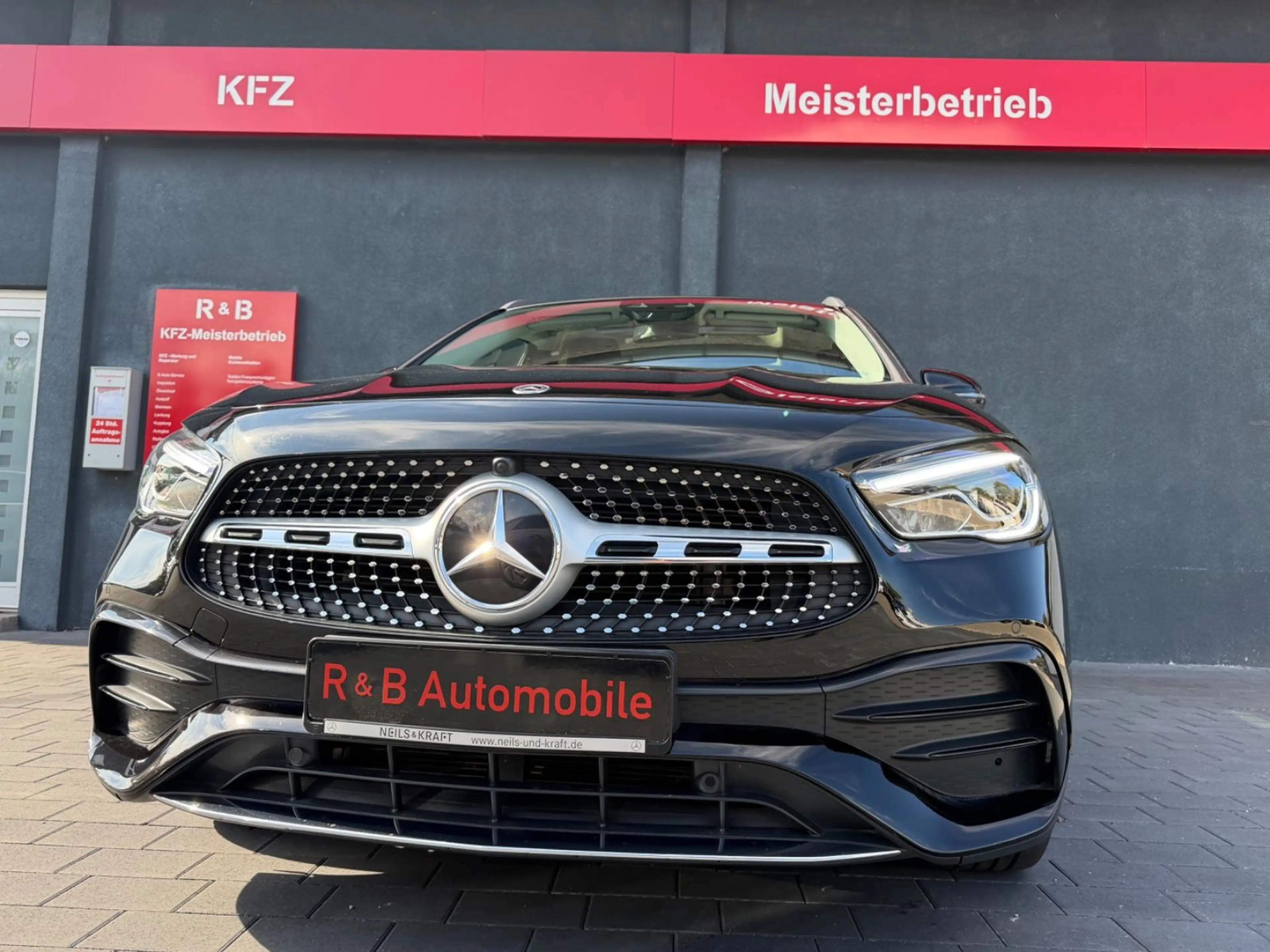 Mercedes-Benz GLA 250 4Matic AMG-Line*Pano*AHK*RFK*Led*ACC*Ass — photo 2