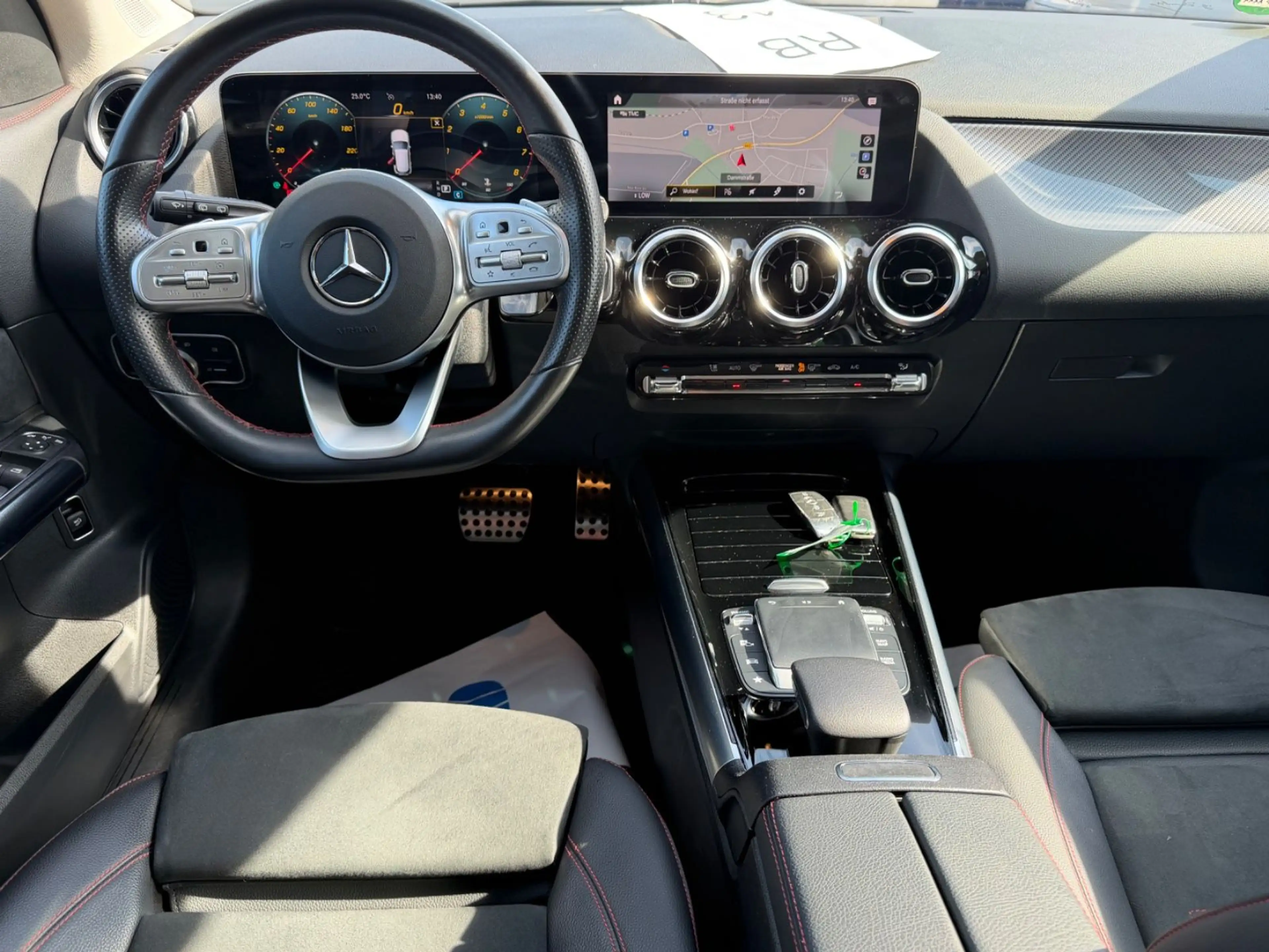 Mercedes-Benz GLA 250 4Matic AMG-Line*Pano*AHK*RFK*Led*ACC*Ass — photo 11