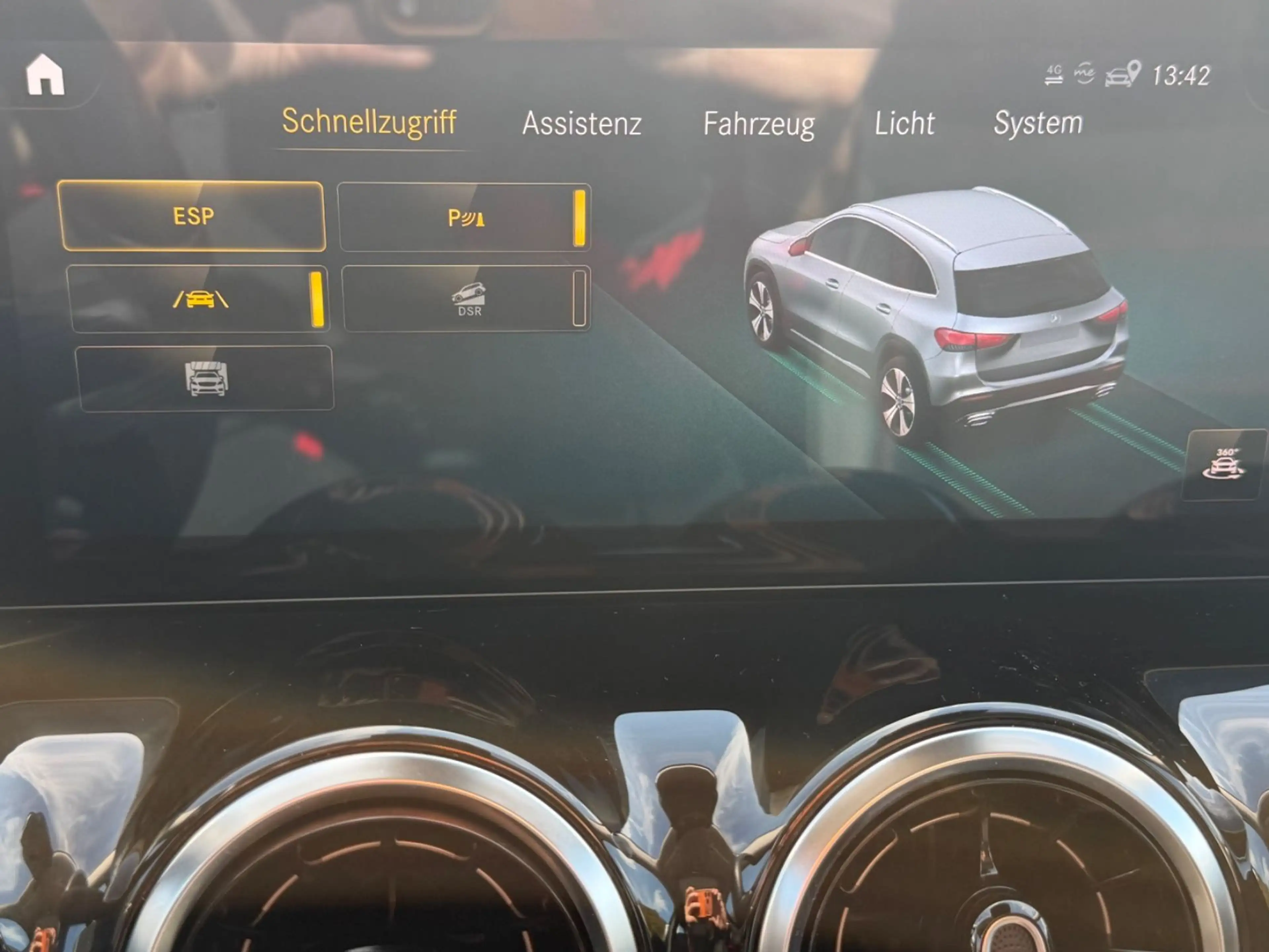 Mercedes-Benz GLA 250 4Matic AMG-Line*Pano*AHK*RFK*Led*ACC*Ass — photo 21