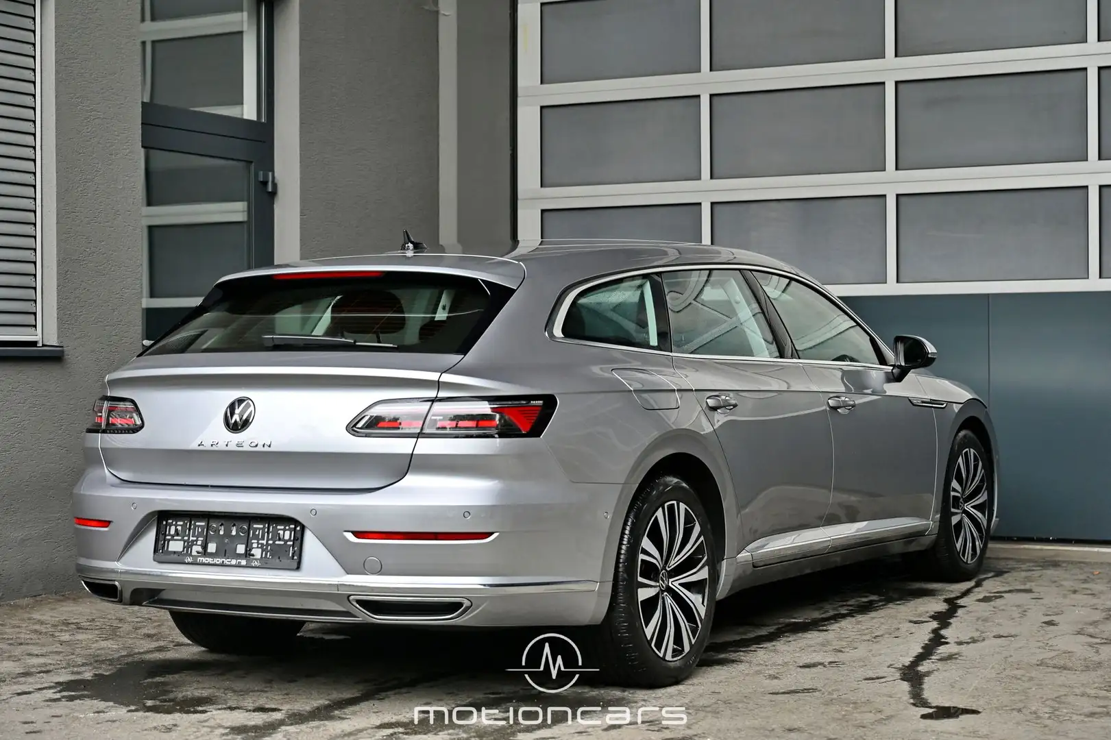 Volkswagen Arteon 2.0 TDI Elegance Kombi DSG Silber - 2