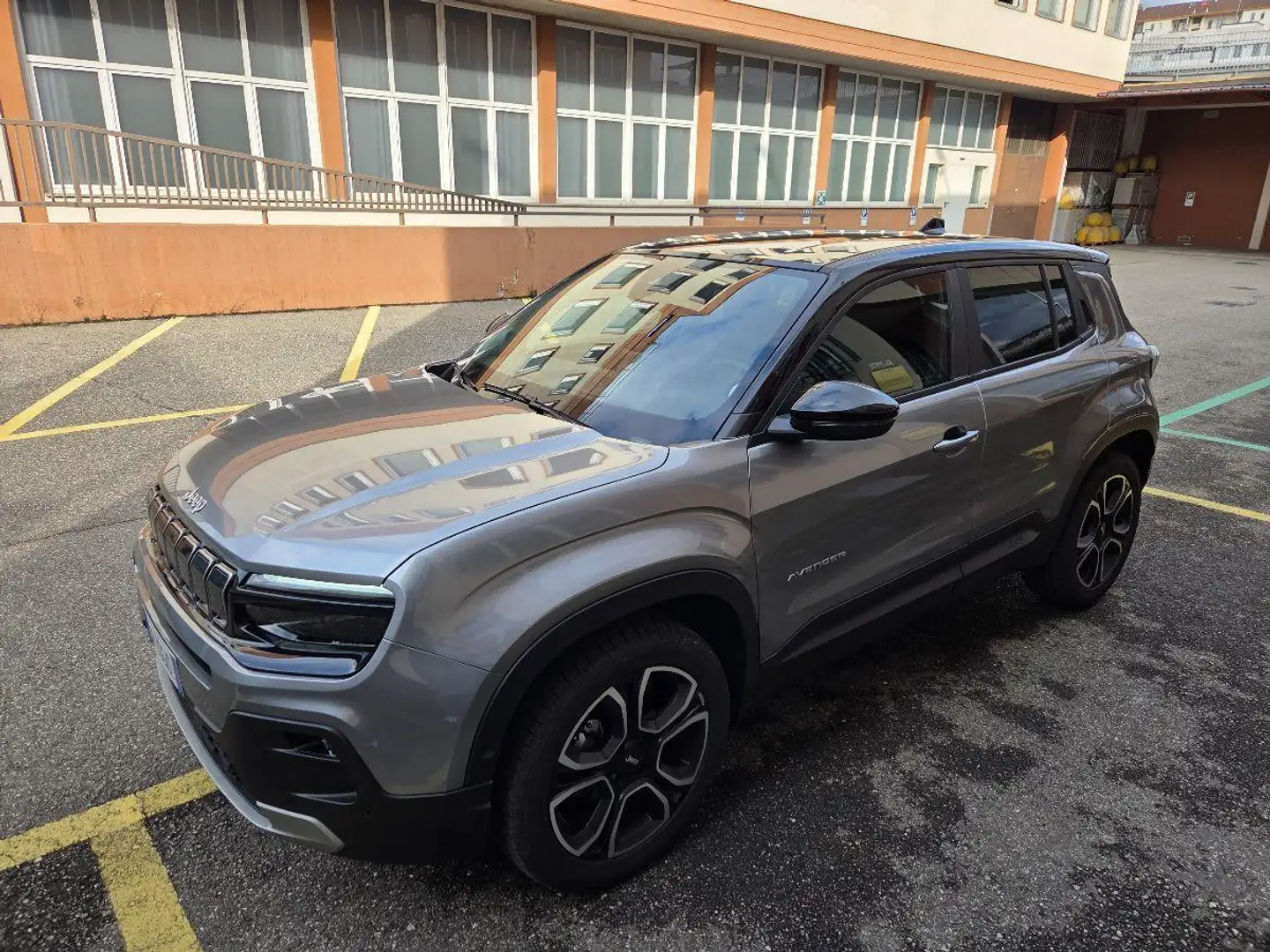 Jeep Avenger 1.2 Turbo 100 CV Summit Grigio - 1