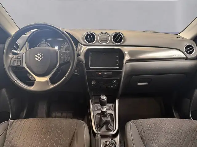 Suzuki Vitara view 11