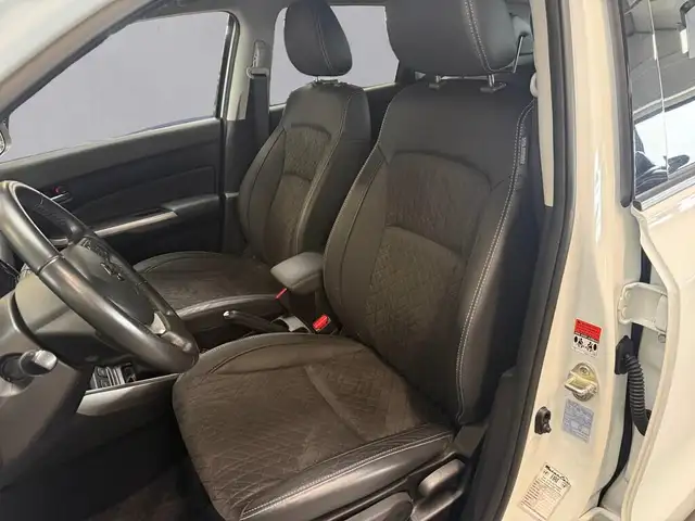 Suzuki Vitara view 10