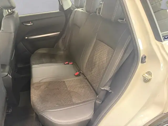 Suzuki Vitara view 13