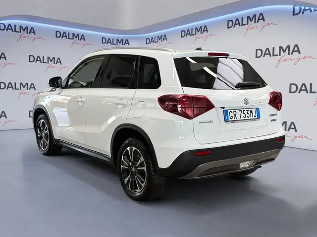 Suzuki Vitara view 3