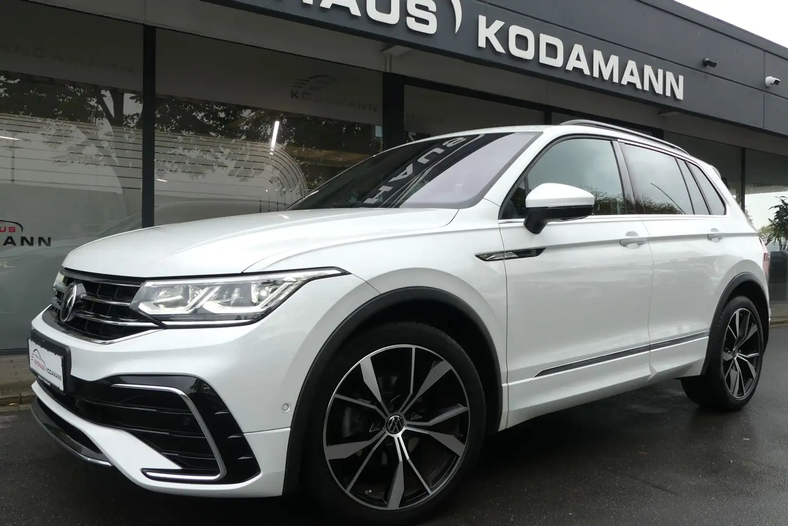 Volkswagen Tiguan R-Line 4Motion*Virtual*360°*HUD*AHK*20" Bianco - 1