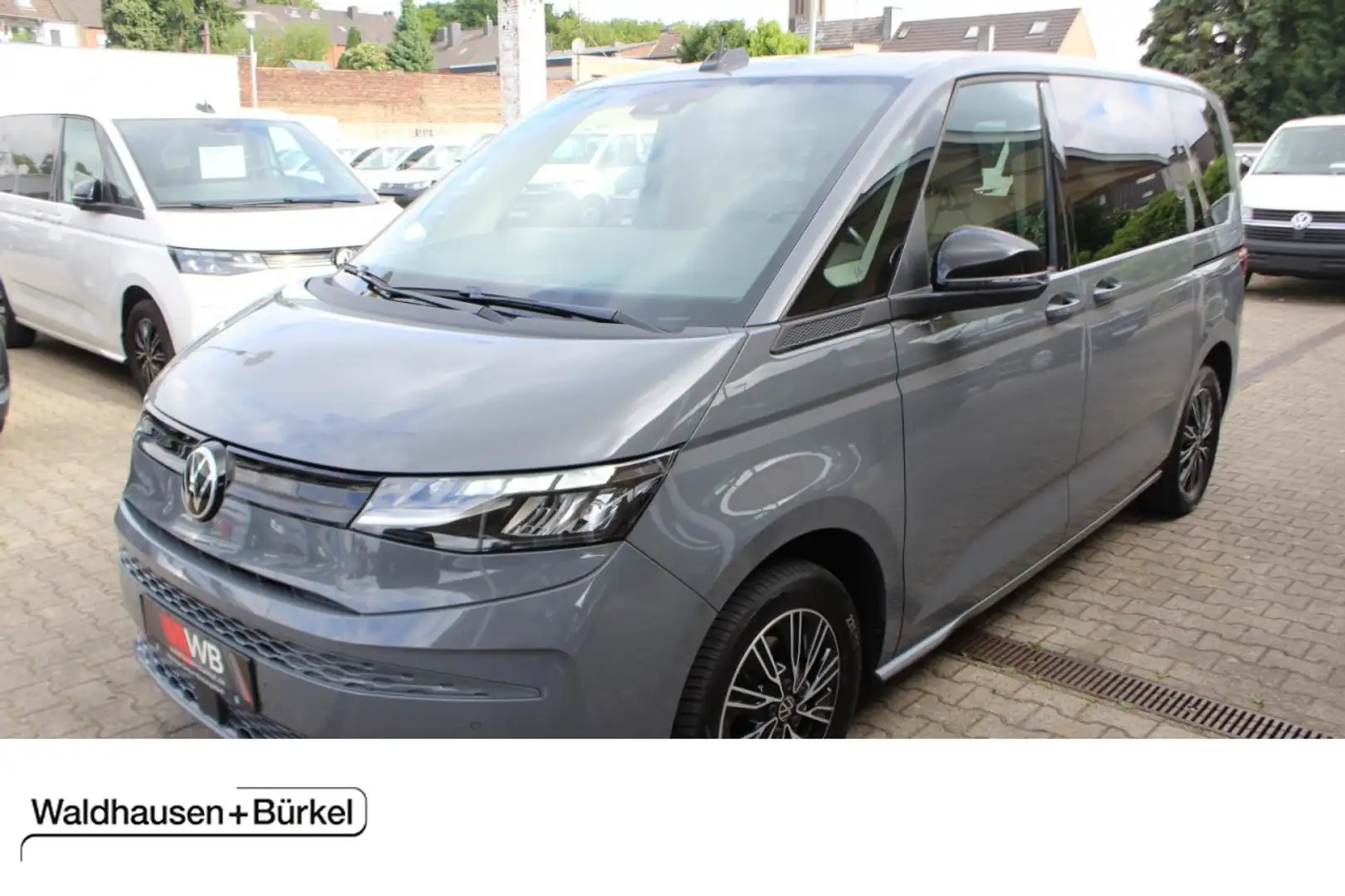 Volkswagen T7 Multivan 2.0 TDI DSG / NAVI / KAMERA / CLIMATRONIC Klima Серый - 1