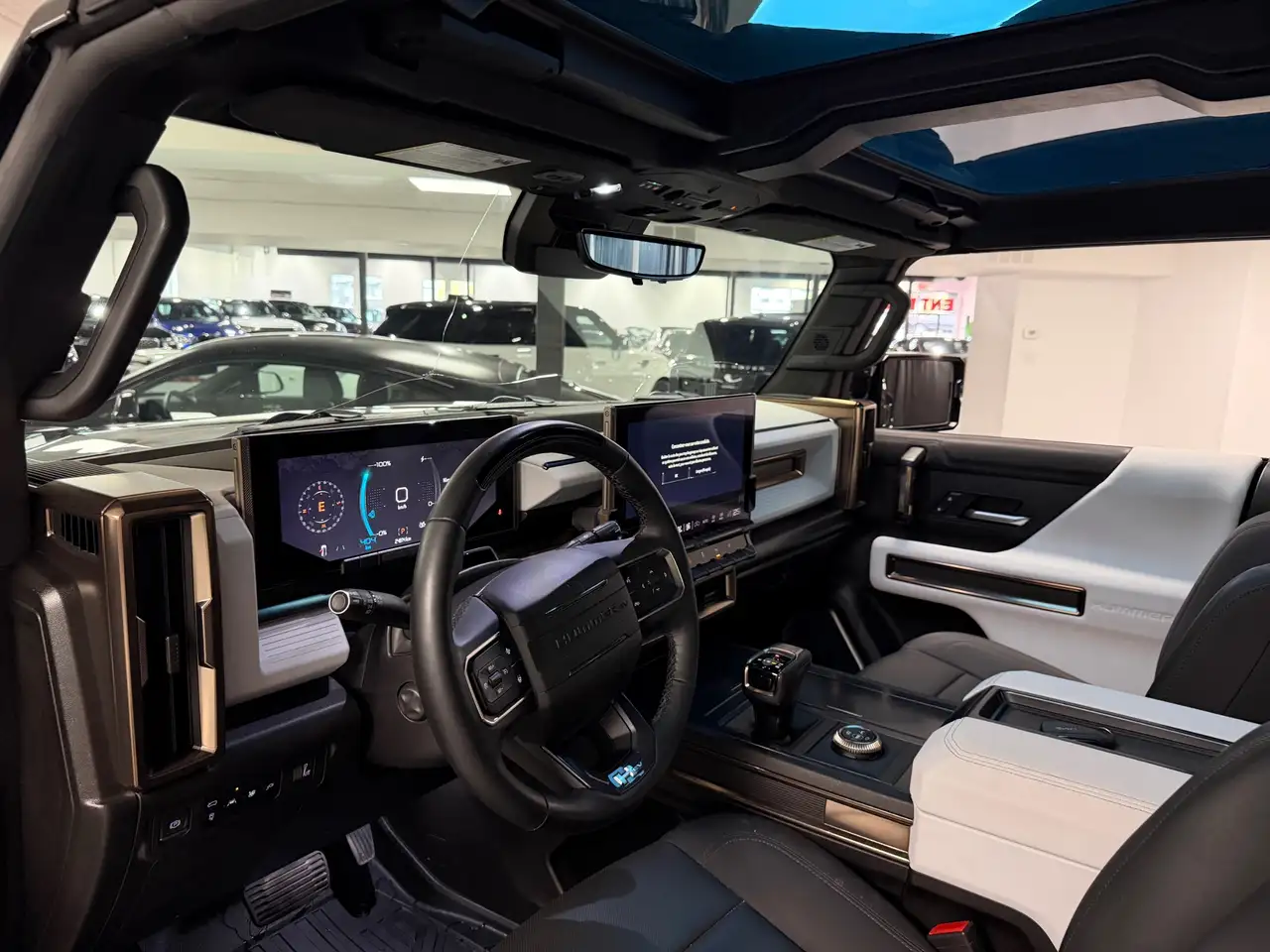 GMC HUMMER EV SUV снимка GMC HUMMER EV SUV