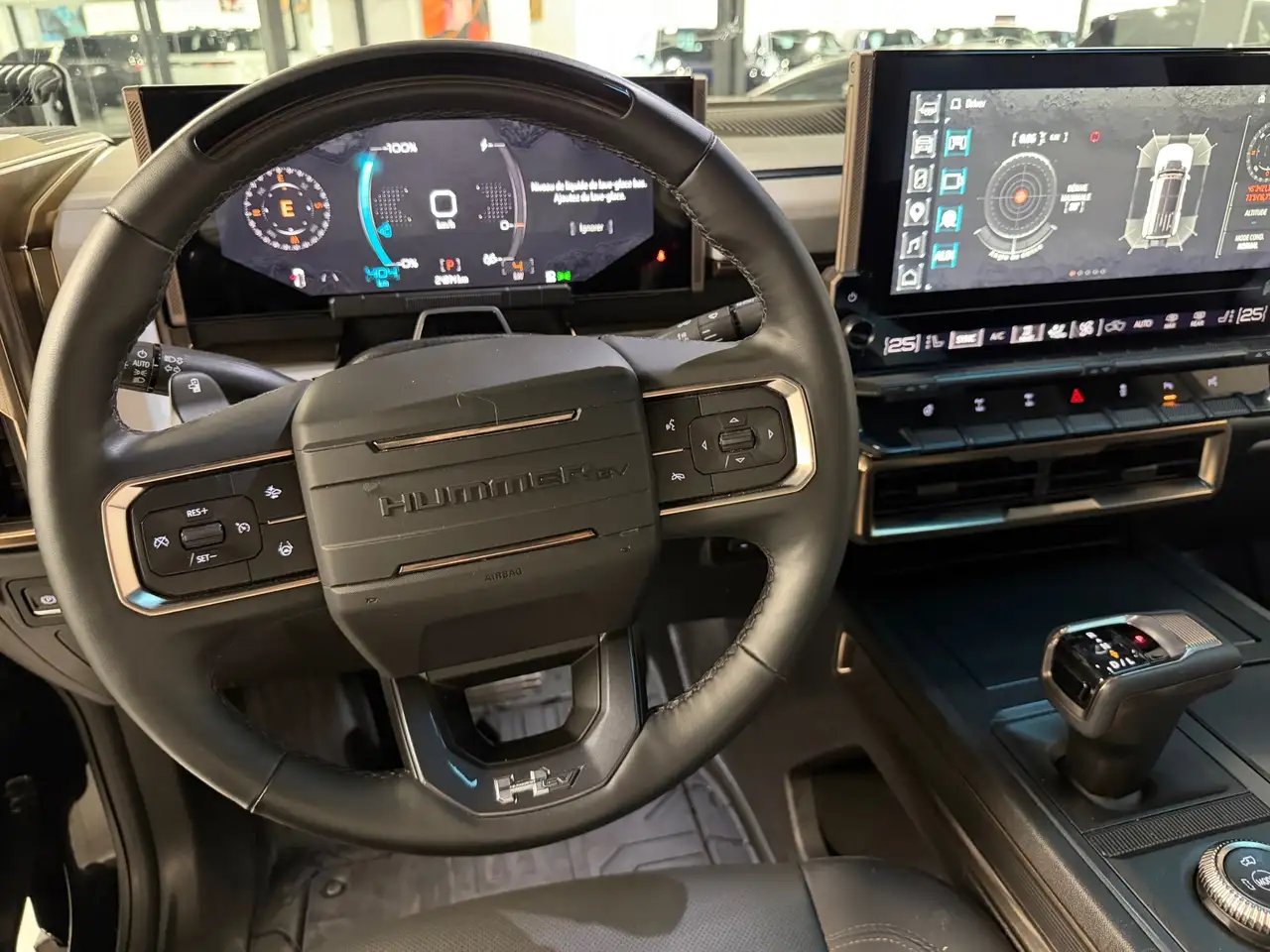 GMC HUMMER EV SUV снимка GMC HUMMER EV SUV