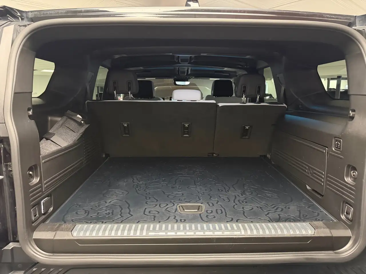 GMC HUMMER EV SUV снимка GMC HUMMER EV SUV