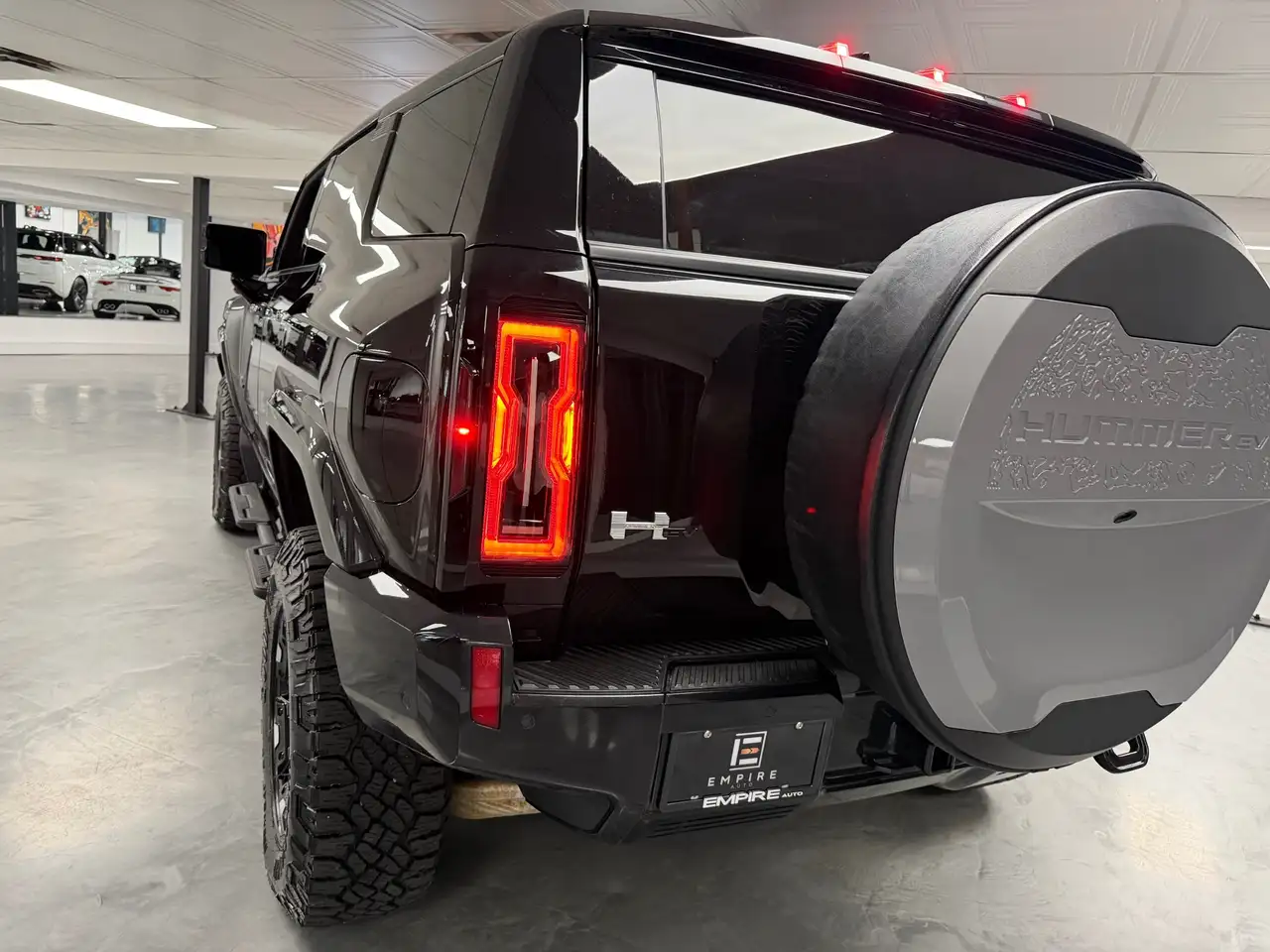 GMC HUMMER EV SUV снимка GMC HUMMER EV SUV
