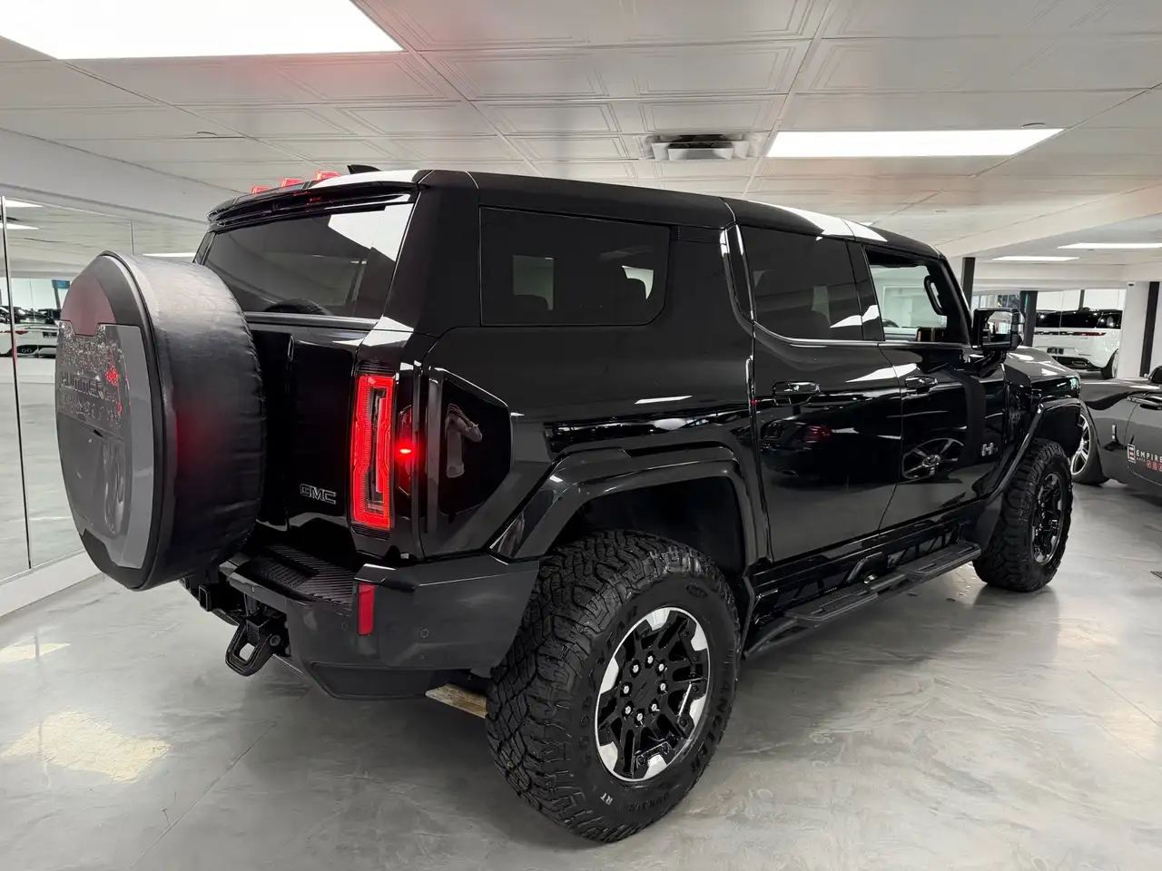 GMC HUMMER EV SUV снимка GMC HUMMER EV SUV