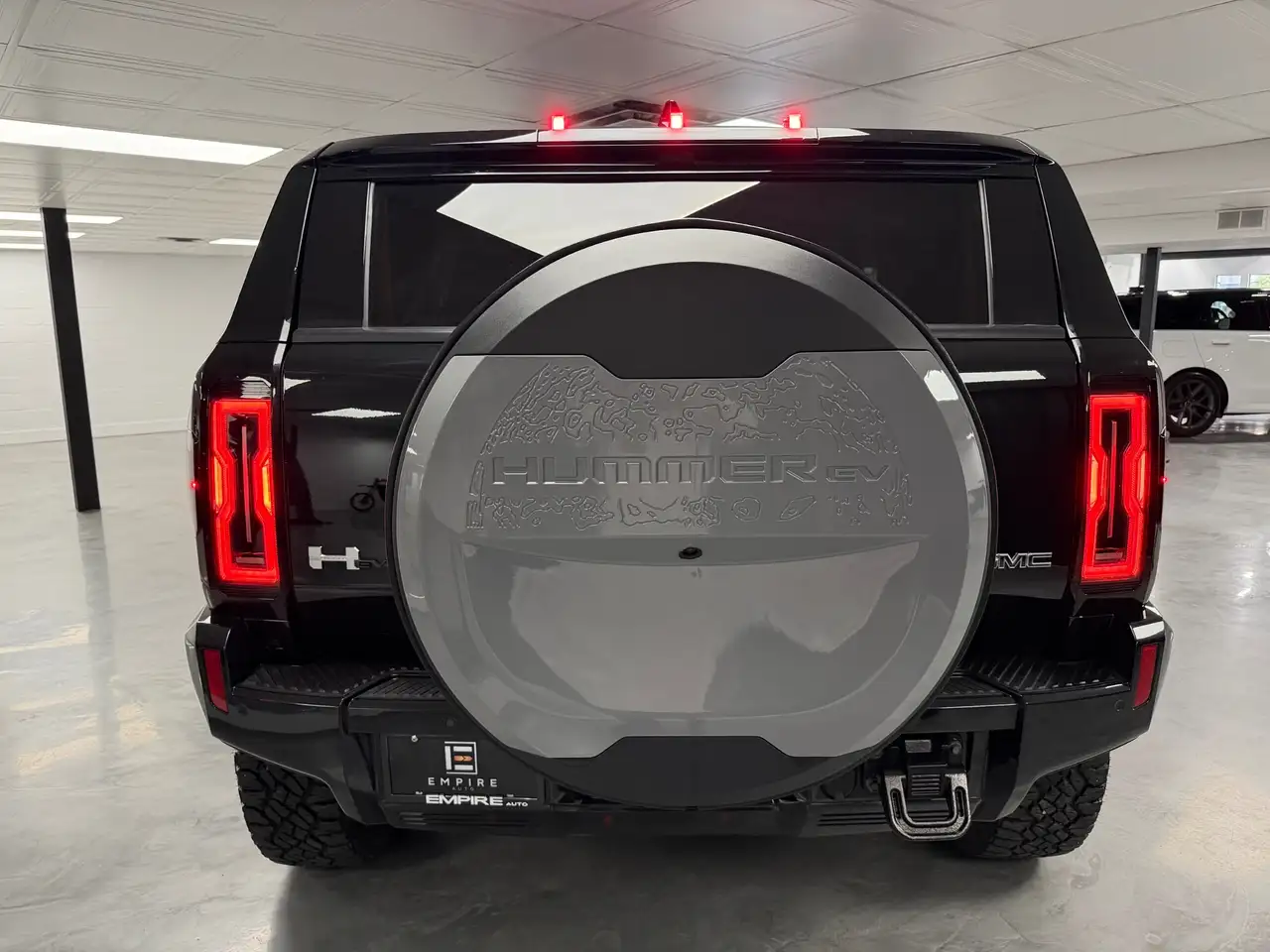 GMC HUMMER EV SUV снимка GMC HUMMER EV SUV