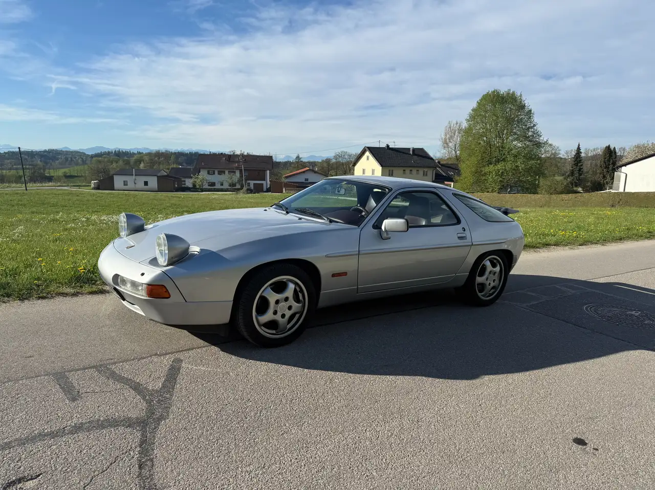 Porsche 928
