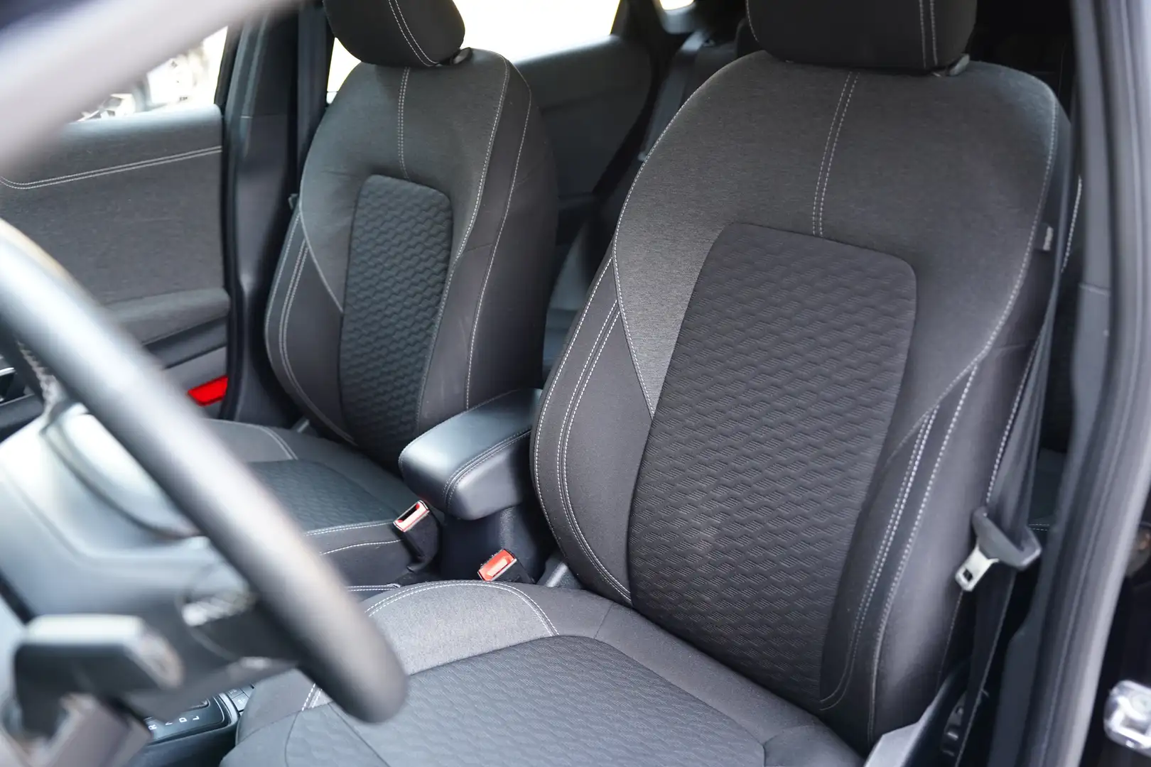 Ford Puma Titanium *HEATED SEATS+STEER /CARPLAY/ NAVI / ACC* Černá - 2