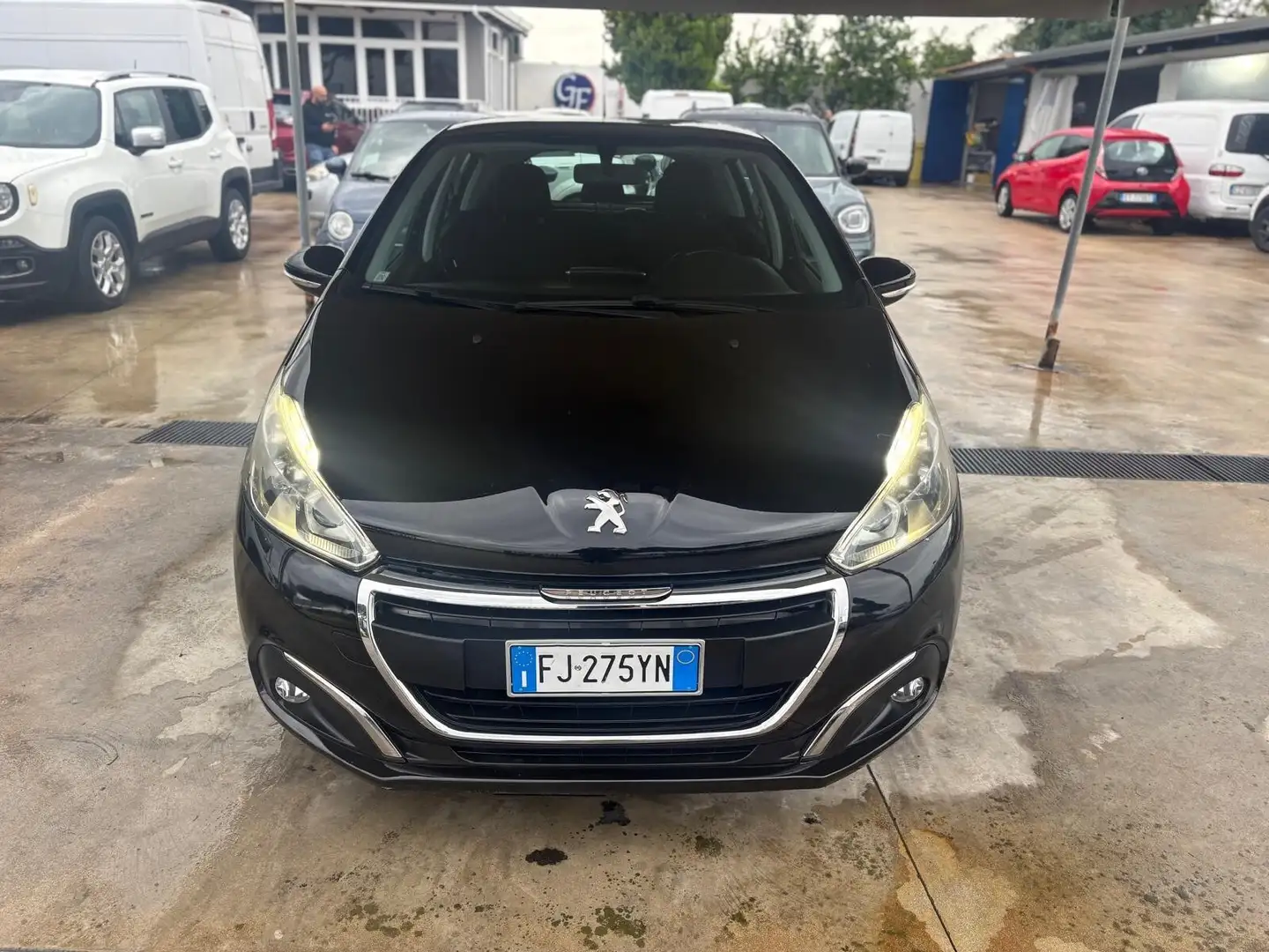 Peugeot 208 BlueHDi 75 5 porte Allure Noir - 1