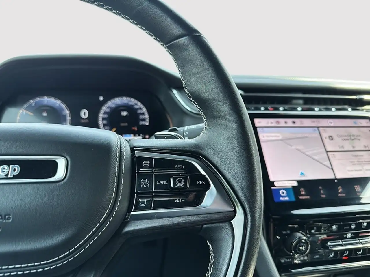 Jeep Grand Cherokee снимка Jeep Grand Cherokee