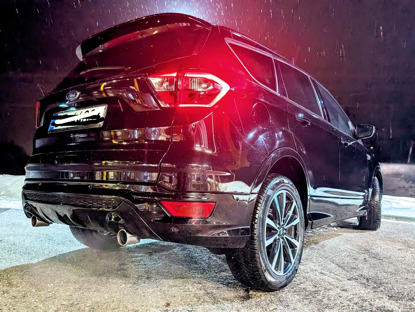 Ford Kuga Kuga 2.0 170kw !!!! ST-Line AWD ST-Line 2.0 230 ps Schwarz - 1