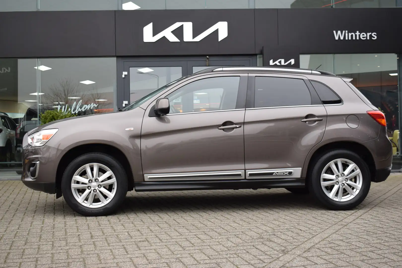 Mitsubishi ASX 1.6 Cleartec Invite+ Dealeronderhouden | Keyless E Brun - 2