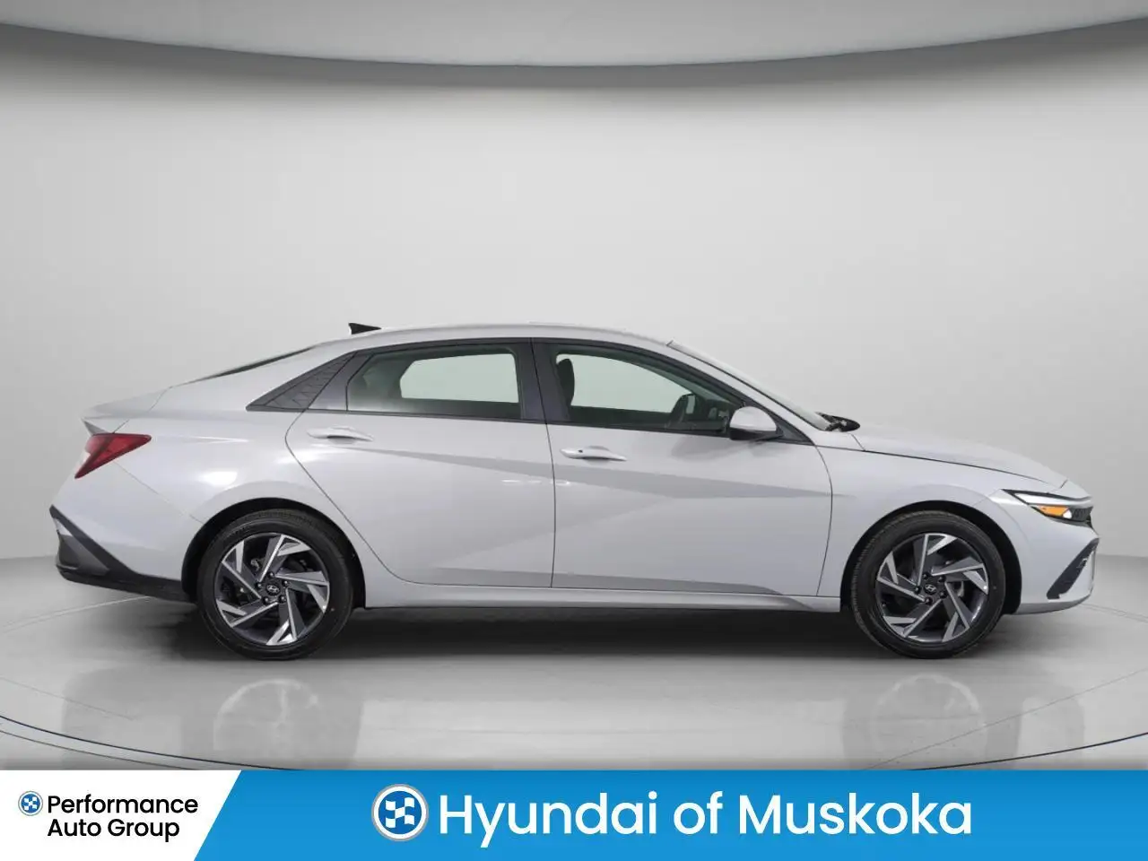 Hyundai ELANTRA снимка Hyundai ELANTRA