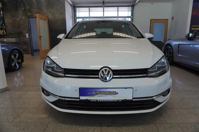 Volkswagen Golf view 2