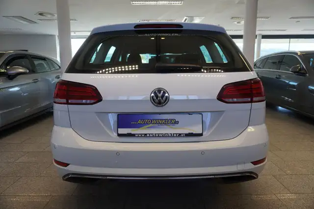 Volkswagen Golf view 5